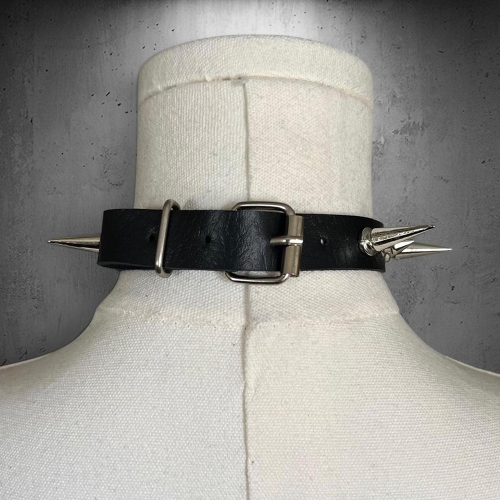 Black PU Spiked Choker Necklace - Picture 4 of 6